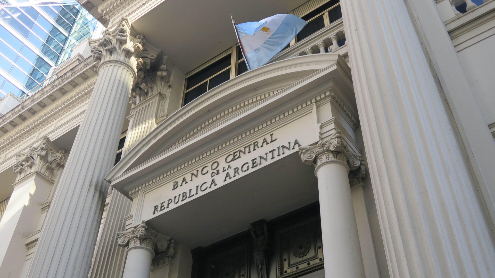 Bank centralny Argentyny blokuje nowe oferty banków w zakresie kryptowalut